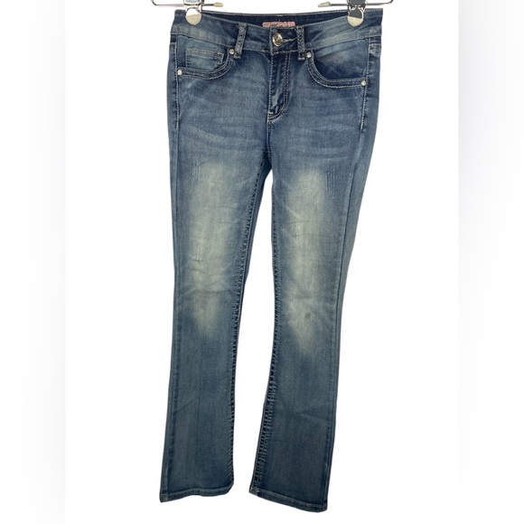 True Luck Denim - True Luck Straight Leg Blue Jeans with Embellished Pockets Women’s Size 3/4